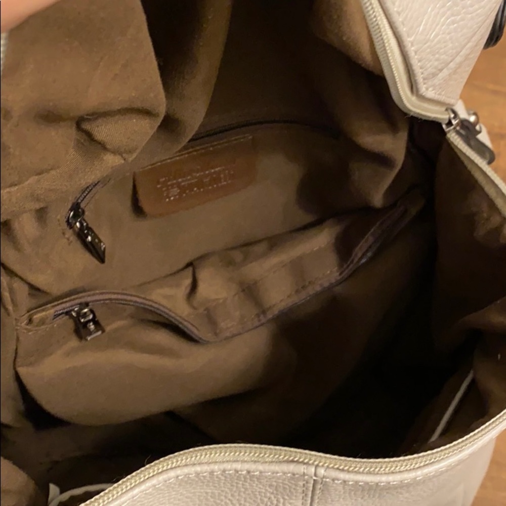 Backpack - Picture 5 of 6